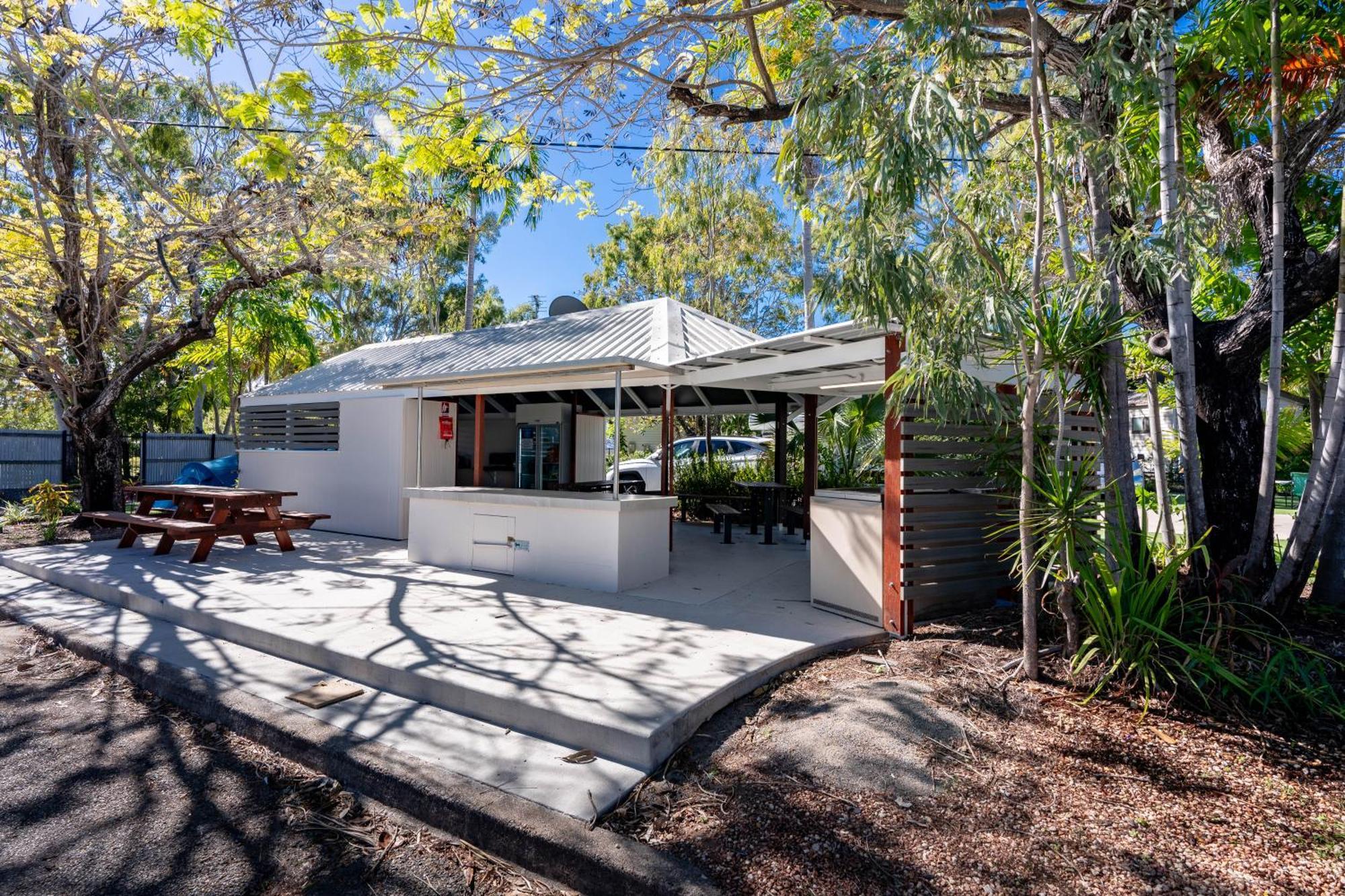 Big4 Tasman Holiday Parks - Rowes Bay Townsville Bagian luar foto
